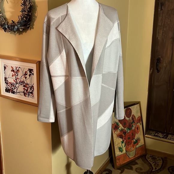 BASLER Size US8 EU36 Elegant Geometric Knit 100% Wool Open Cardi Duster $550 NEW - Picture 1 of 14